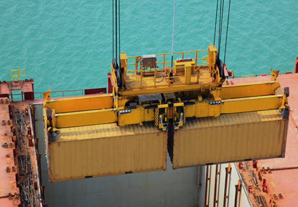 UAE to Oman Shipping Company
